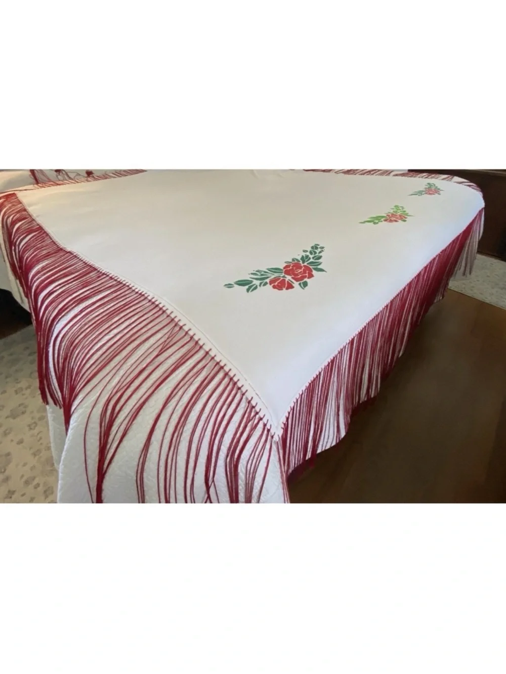 Vintage Tablecloth Throw‎ Wrap Ivory Red Roses Boho Gipsy Long Fringe 60X60 EUC